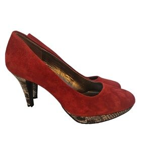 Bandolino Heels Womens Size 8 Red Suede Snakeskin ClosedToe Stiletto Bold Chic